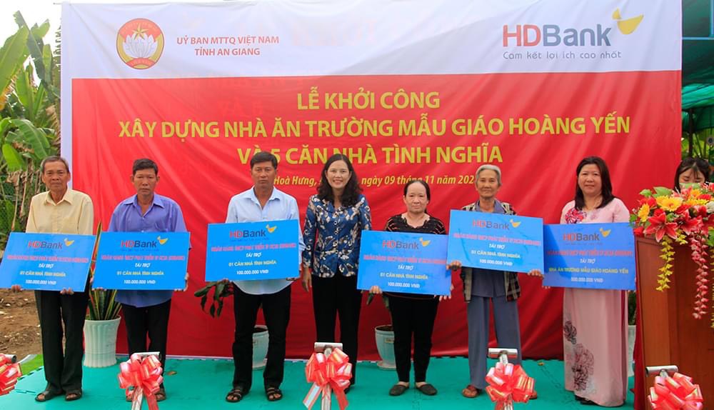 Hình 2