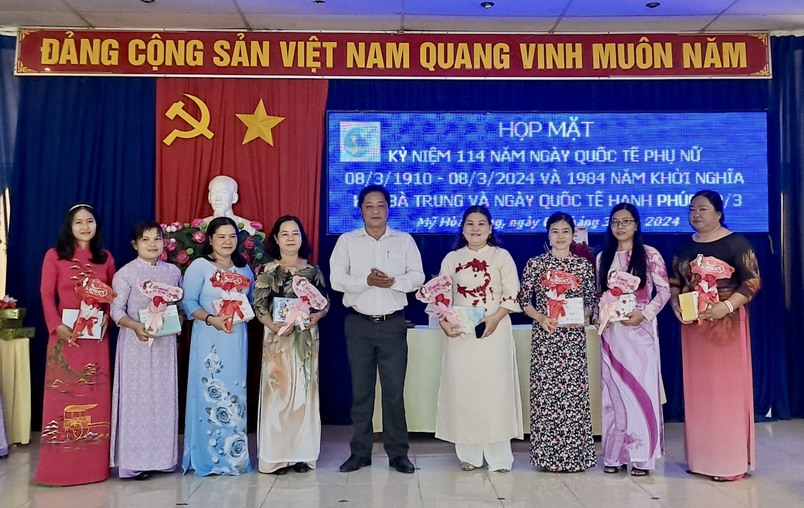 Hình 1