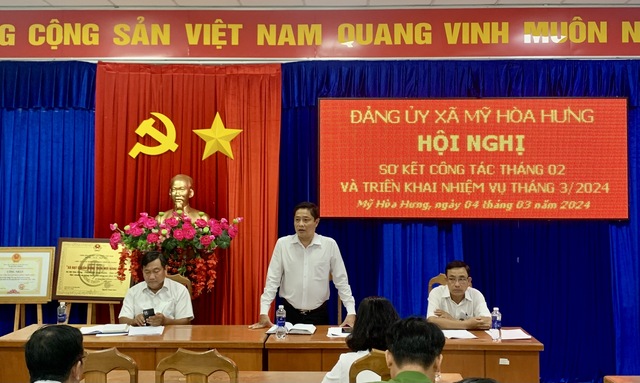 Hình 1