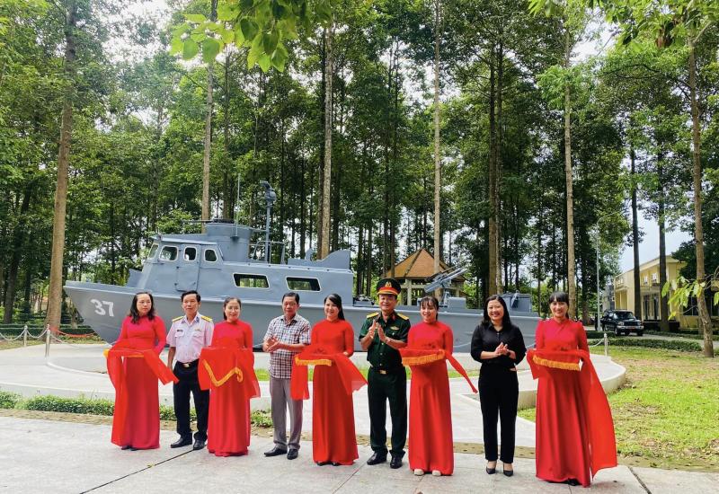 TRUNG BAY TAU PCF